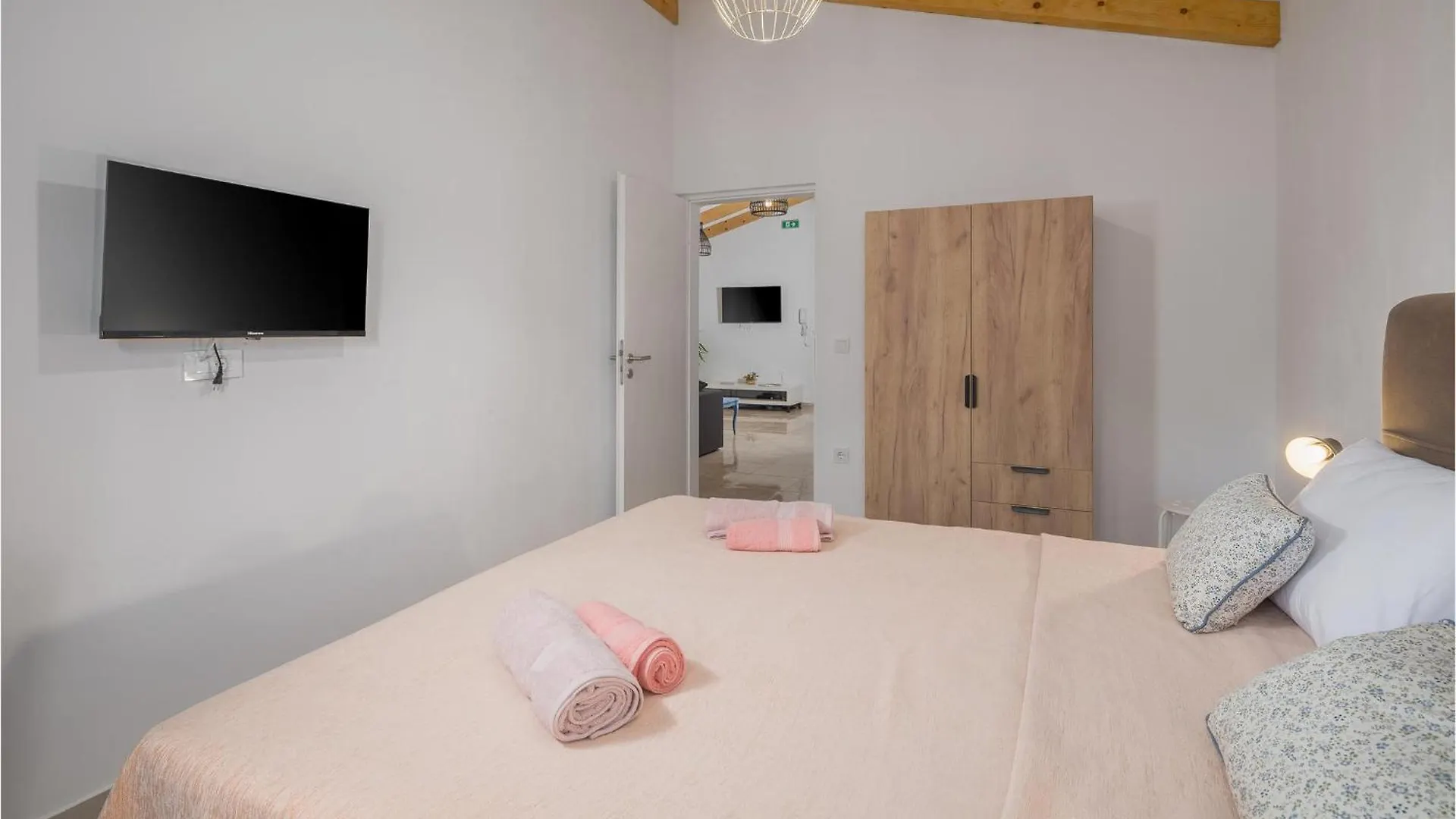 펜션 Awesome Home In Malisi With Kitchen Rapavel