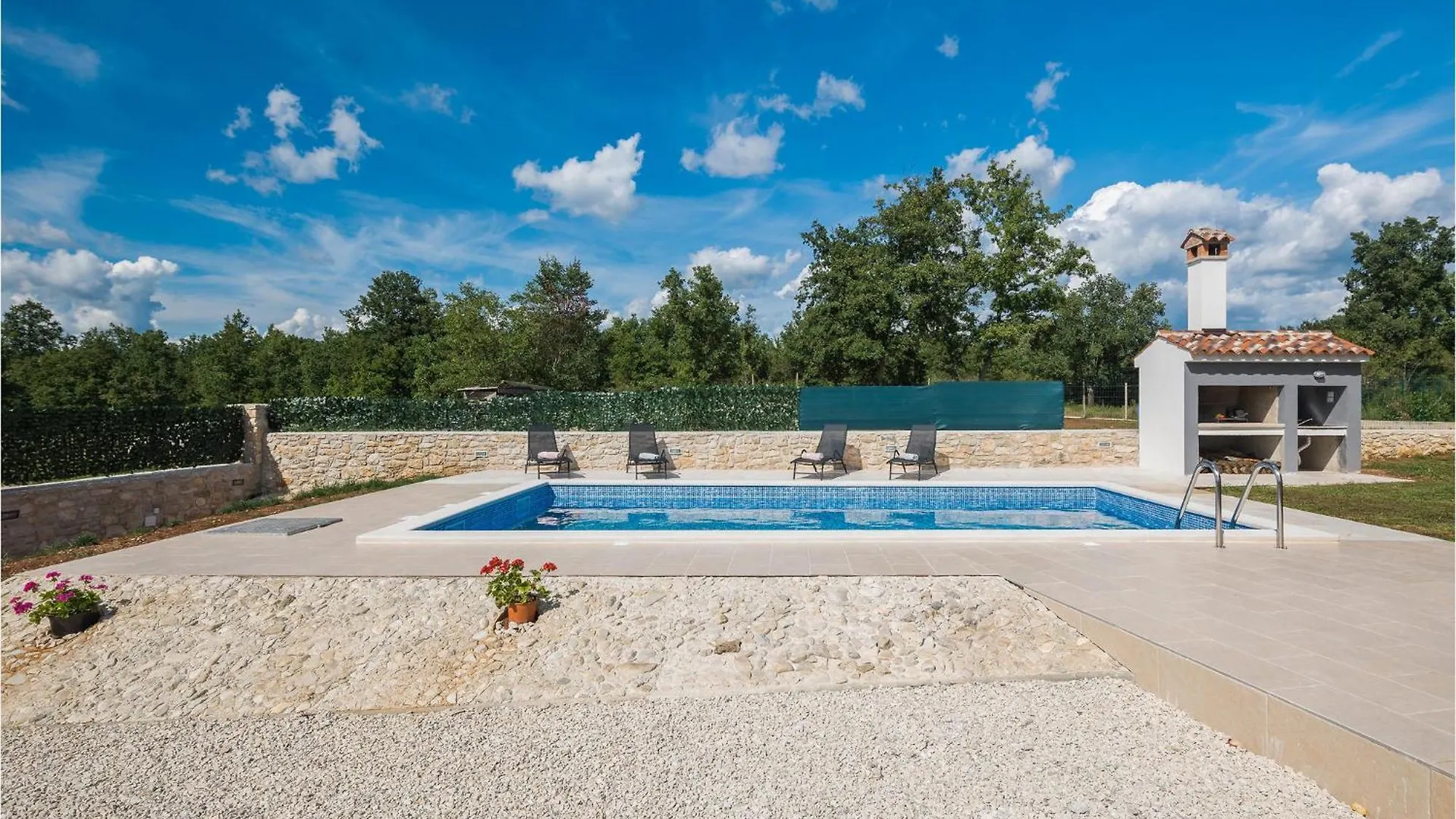 Awesome Home In Malisi With Kitchen Rapavel Tatil Evi