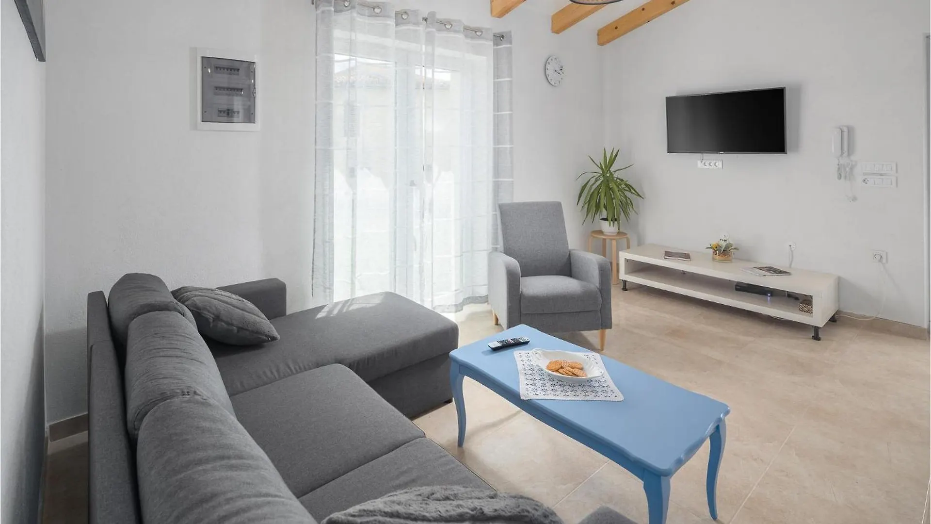 Tatil Evi Awesome Home In Malisi With Kitchen Rapavel